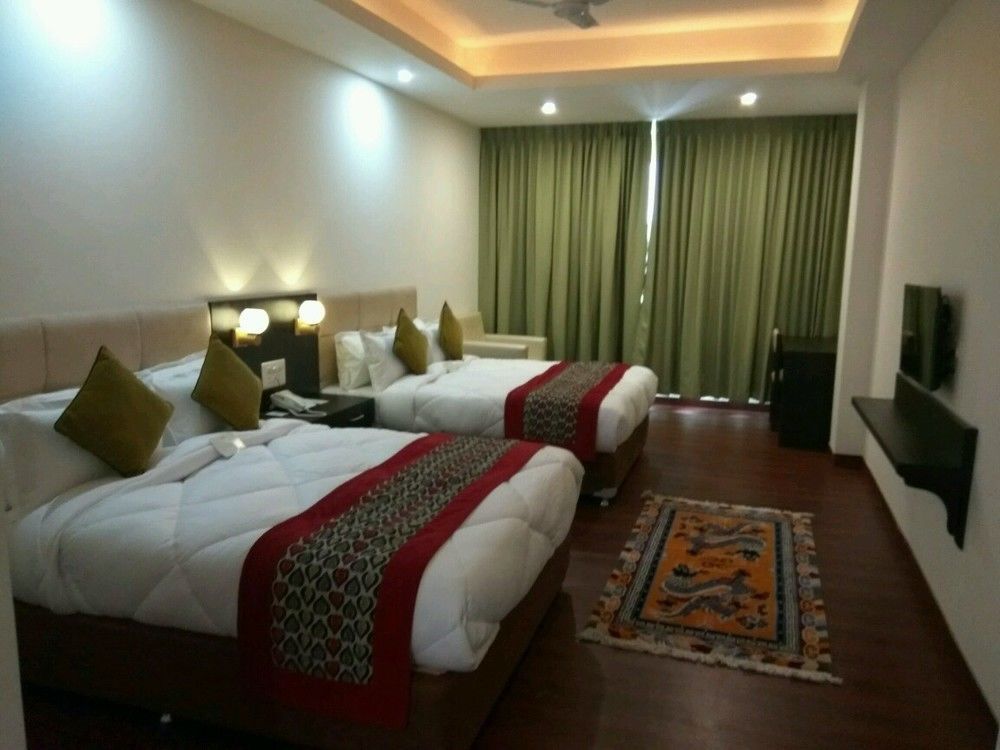 Summit Denzong Hotel & Spa Gangtok Bagian luar foto