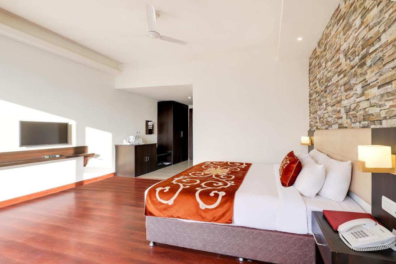 Summit Denzong Hotel & Spa Gangtok Bagian luar foto