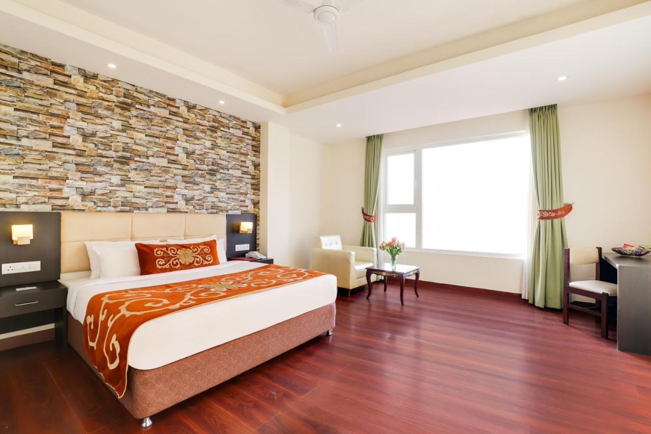 Summit Denzong Hotel & Spa Gangtok Bagian luar foto