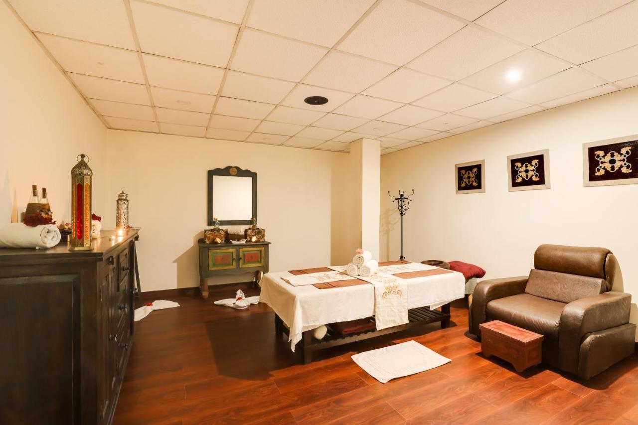 Summit Denzong Hotel & Spa Gangtok Bagian luar foto